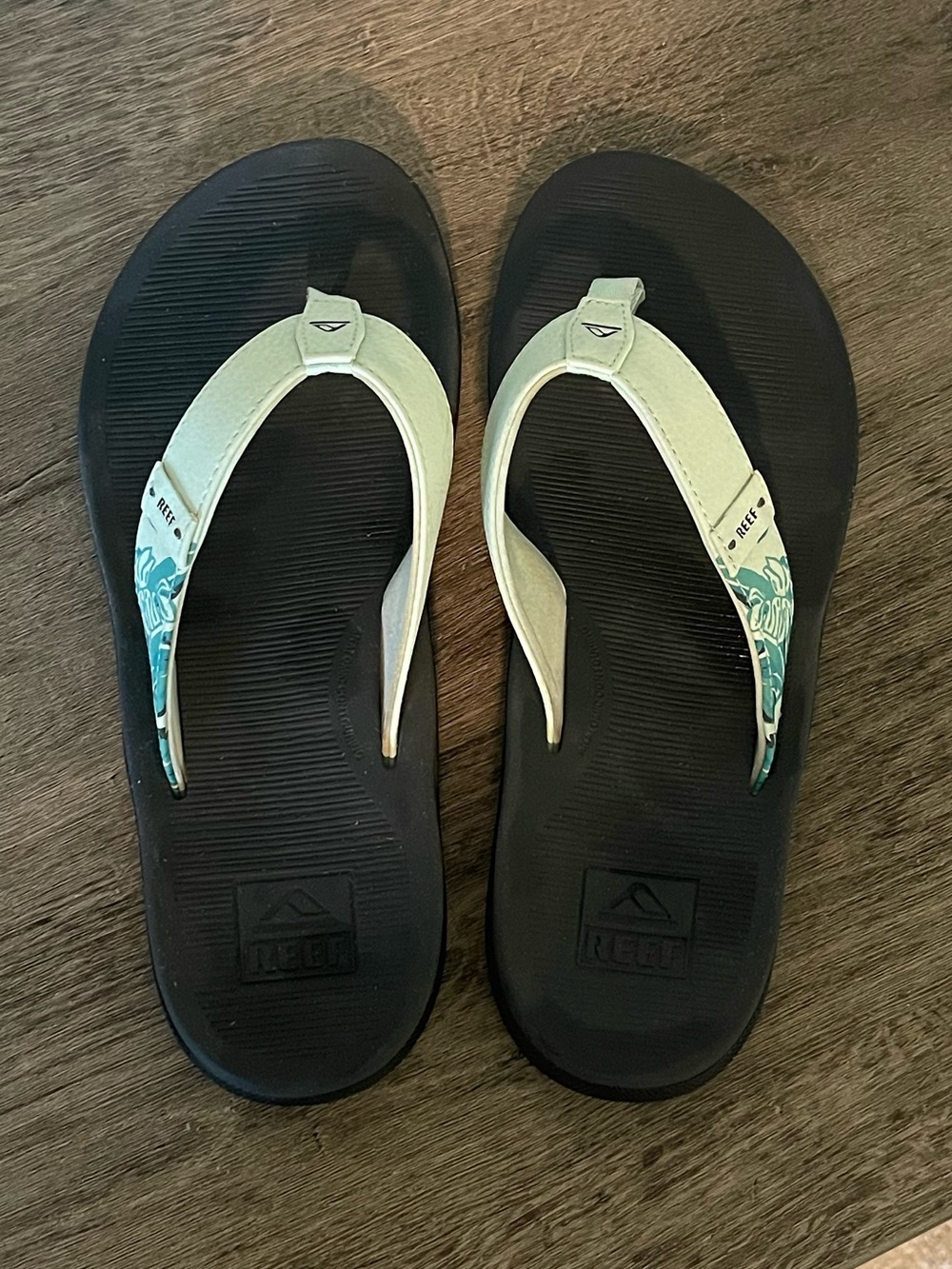 Reef Women's Flip flops - Size 9